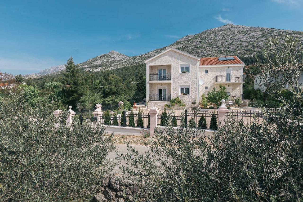 Appartamento Hedon-Stone Starigrad Paklenica Esterno foto