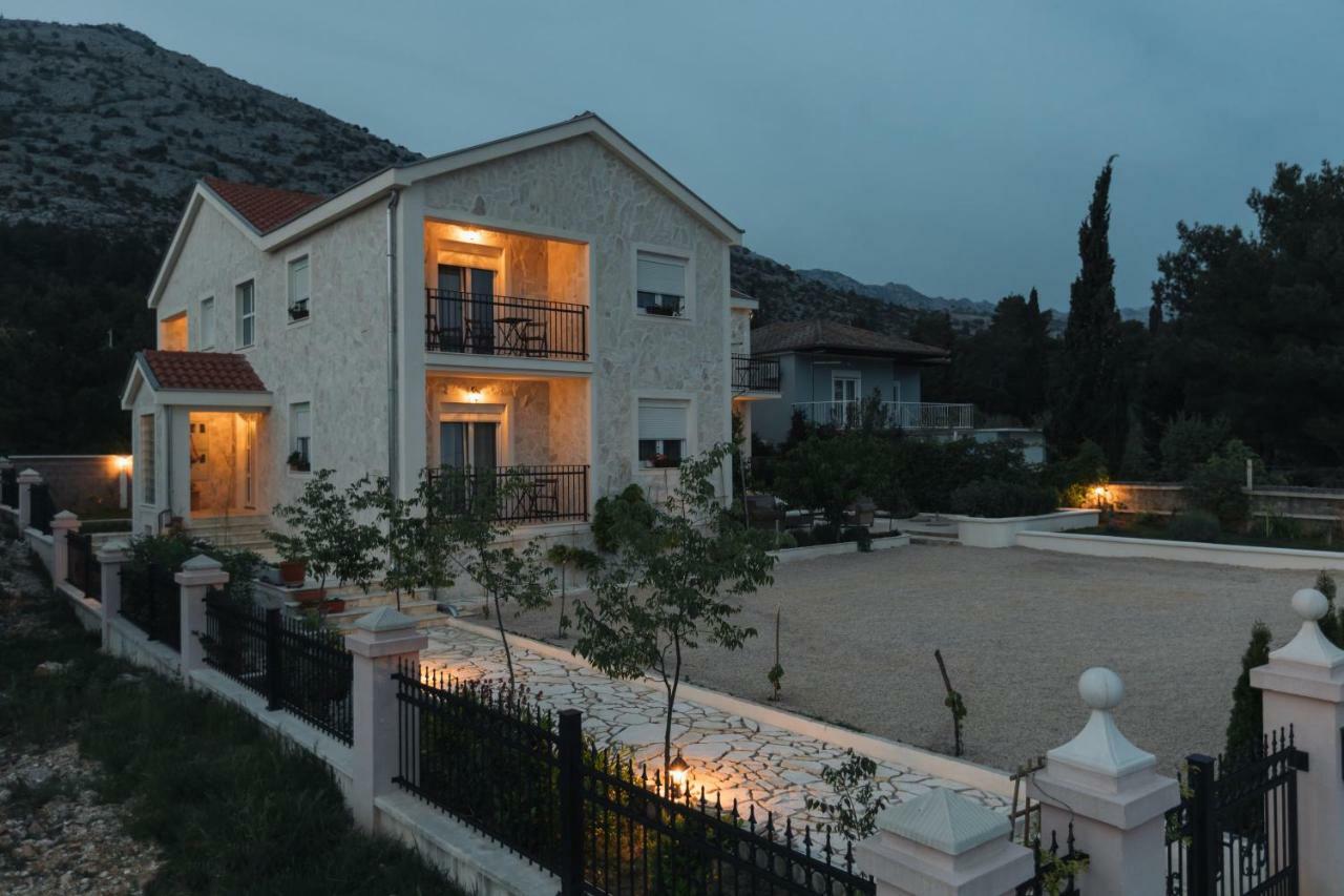 Appartamento Hedon-Stone Starigrad Paklenica Esterno foto
