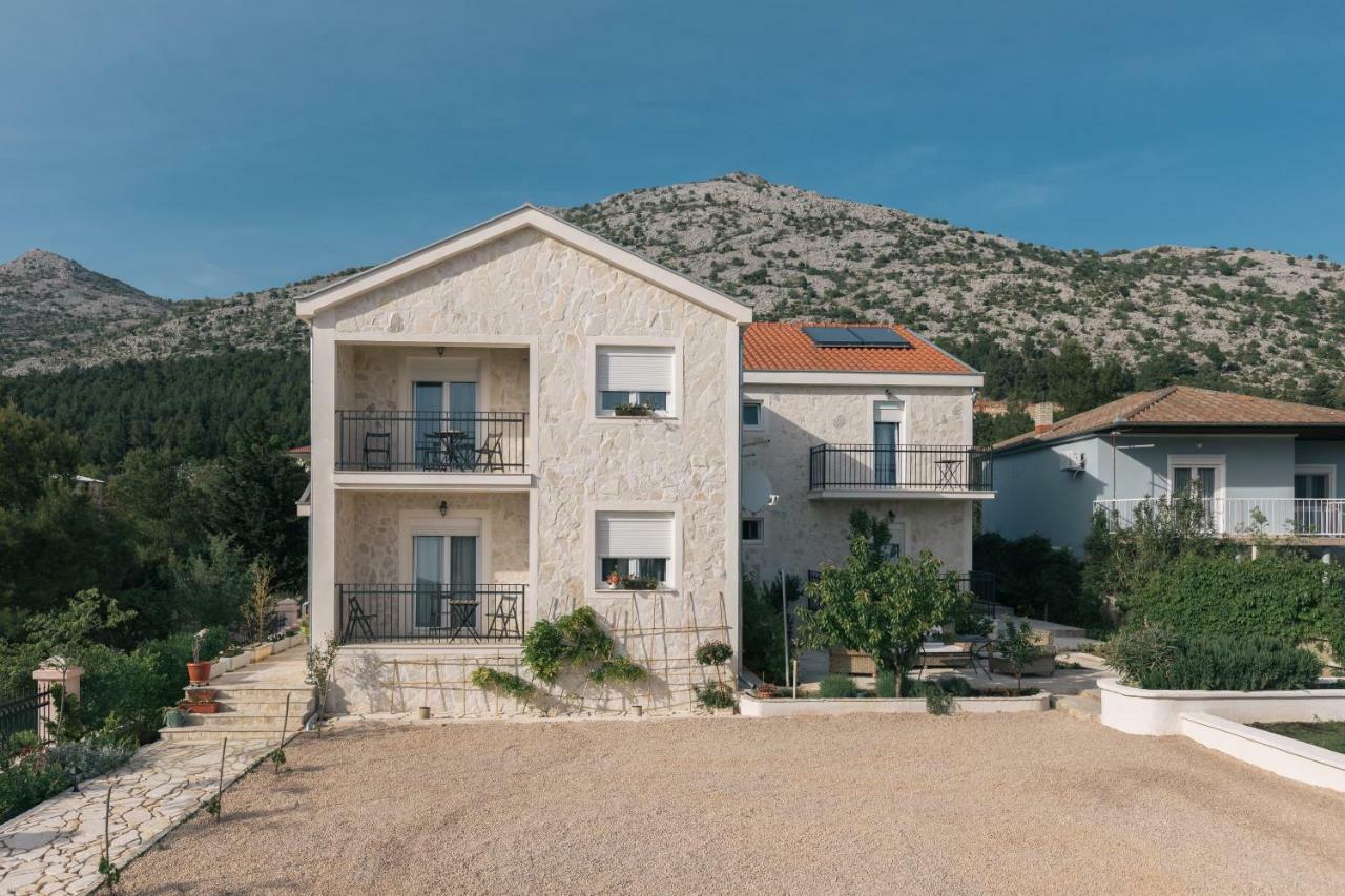 Appartamento Hedon-Stone Starigrad Paklenica Esterno foto