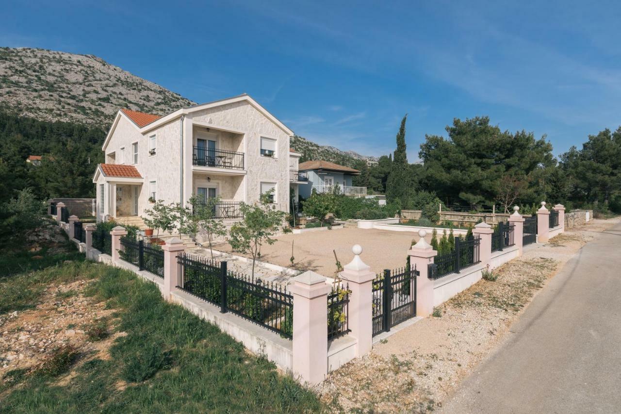 Appartamento Hedon-Stone Starigrad Paklenica Esterno foto
