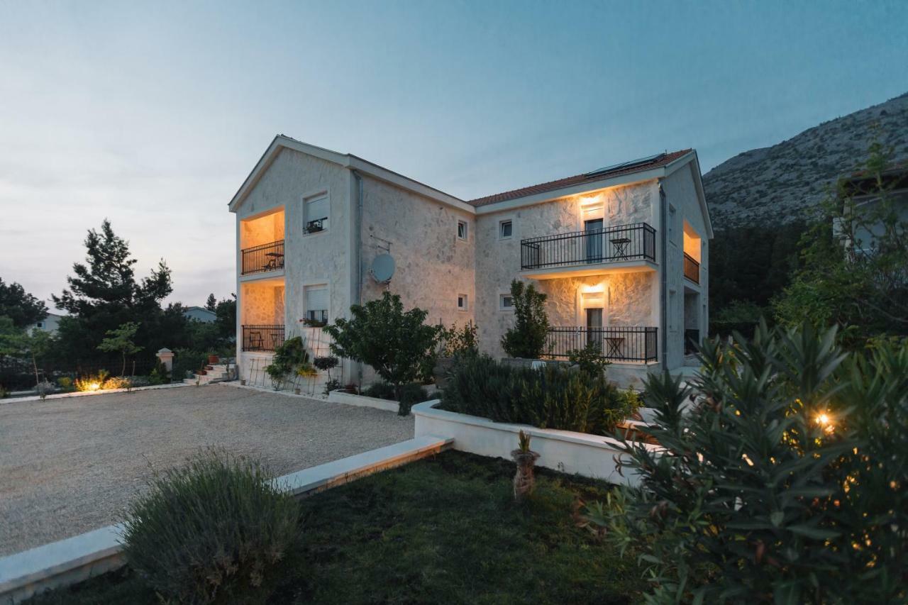 Appartamento Hedon-Stone Starigrad Paklenica Esterno foto