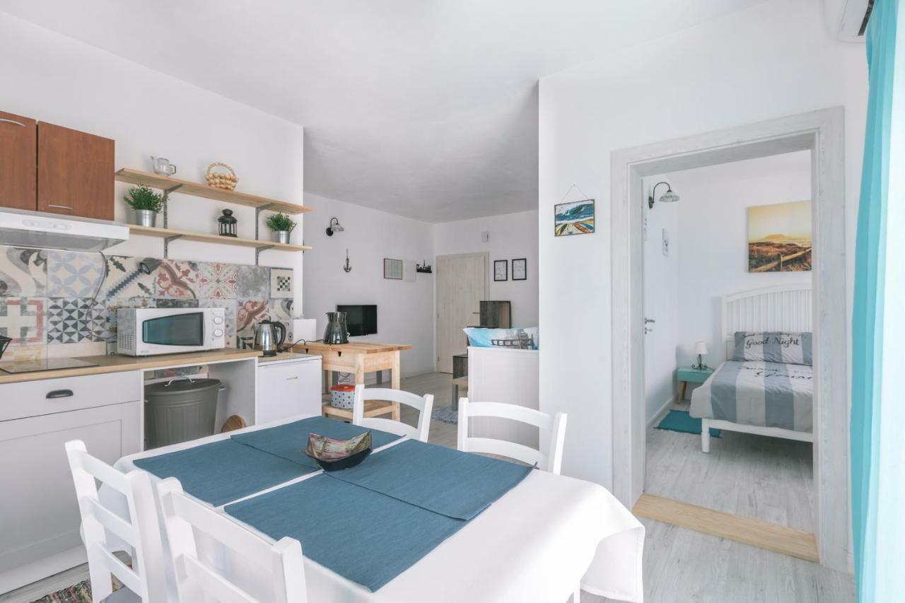 Appartamento Hedon-Stone Starigrad Paklenica Esterno foto