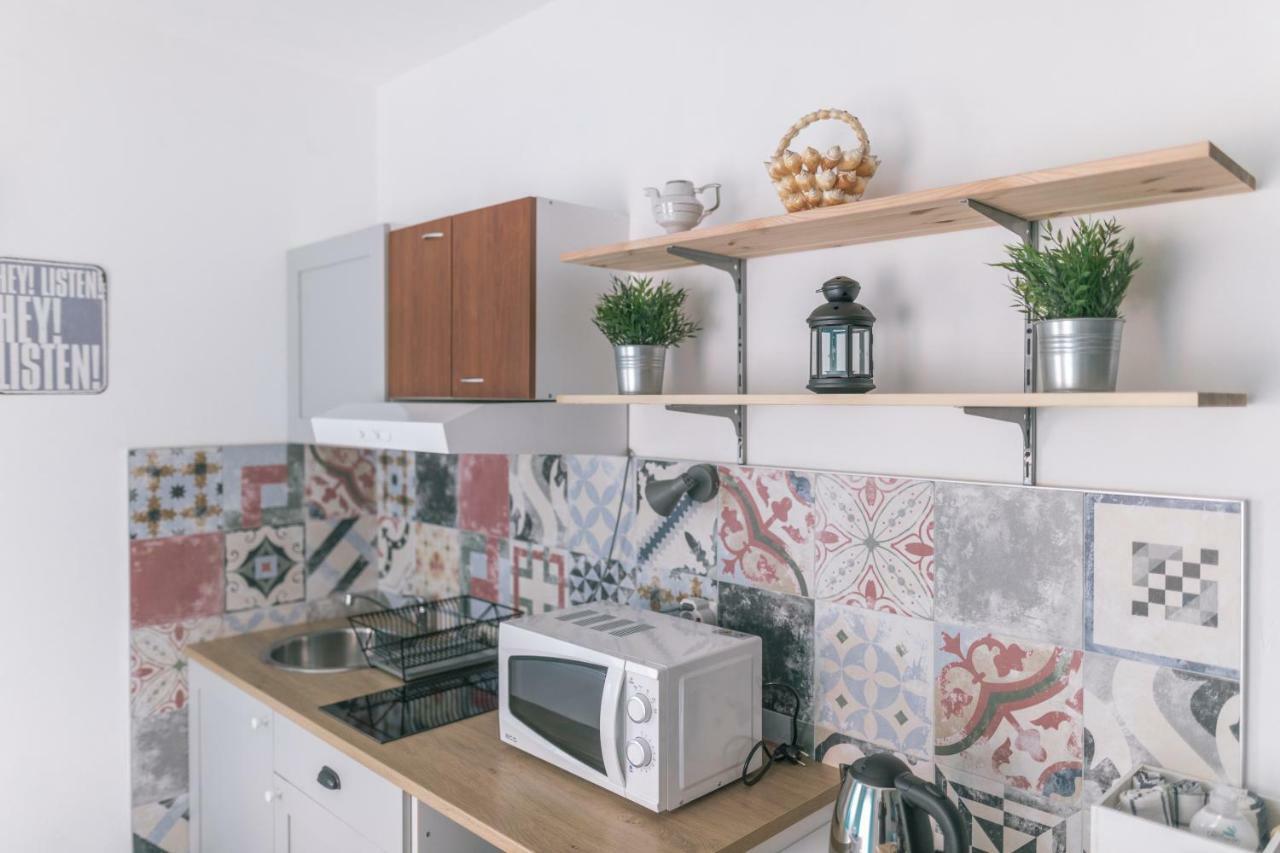 Appartamento Hedon-Stone Starigrad Paklenica Esterno foto